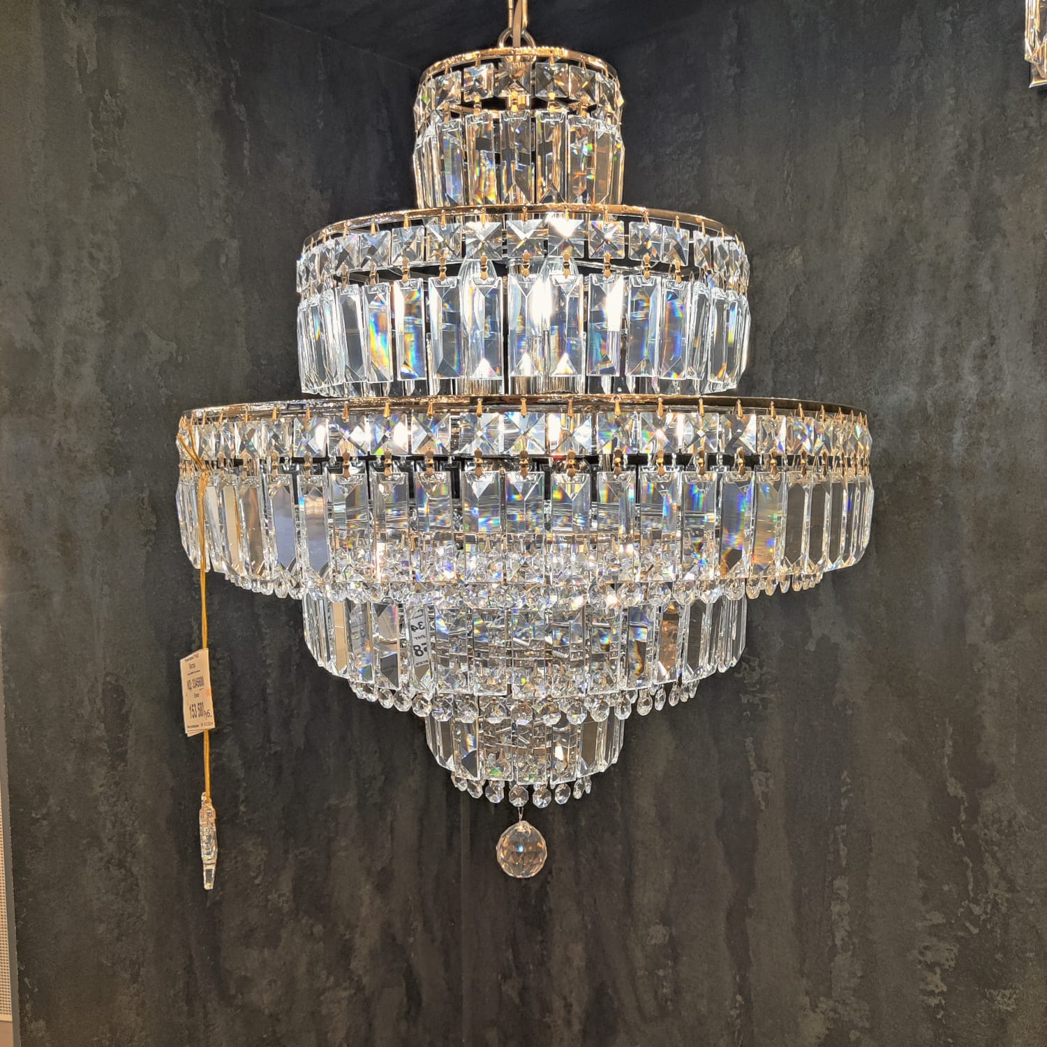 AS/2000/50/12 Gold Pendeloque_