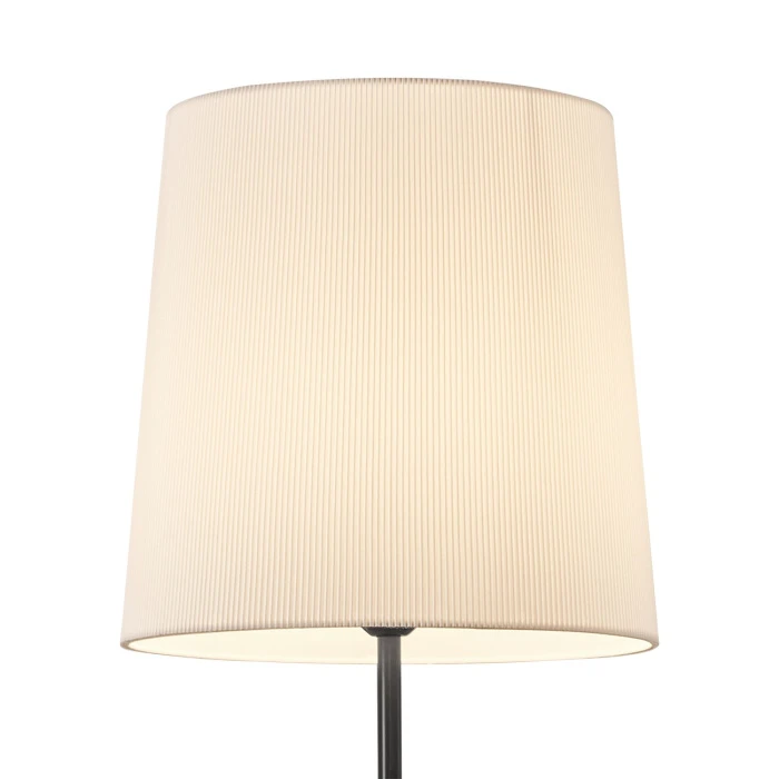 ES0002703 Escada