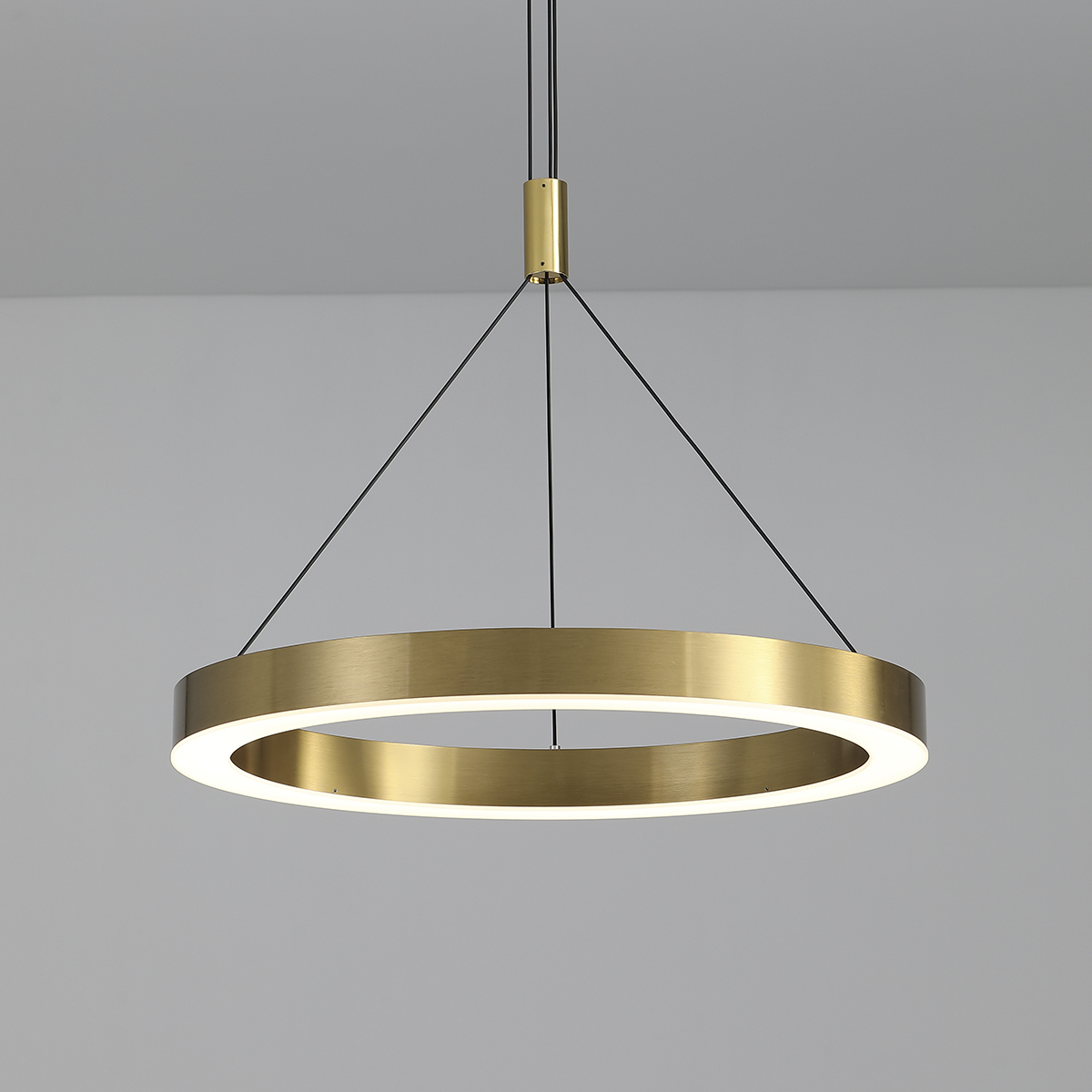 P0516-600A titanium gold Delight Collection